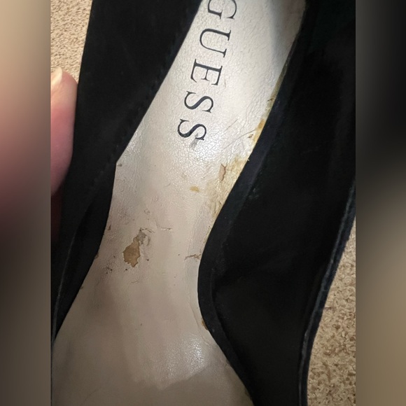 Guess black pointy pumps with cheetah print bottoms - Picture 4 of 8